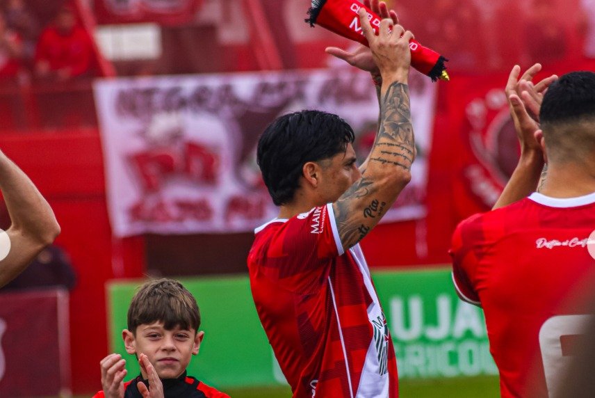 ¡A TODO O NADA EN EL SPERDUTTI! EL BOTELLERO RECIBE A TEMPERLEY CON LA ILUSIÓN DE METERSE EN LA PELEA