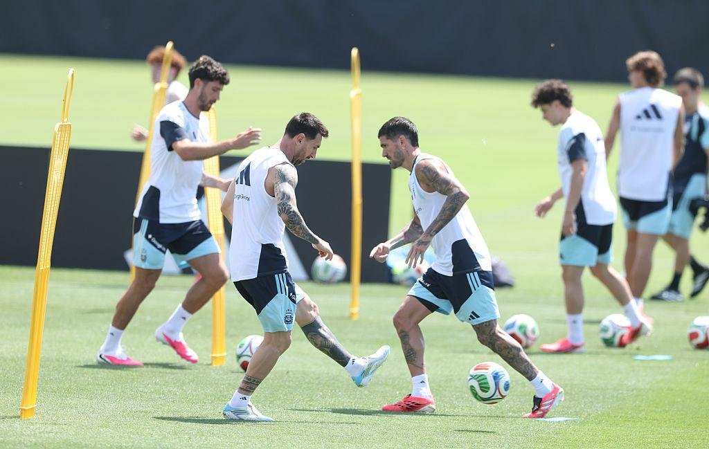 ARGENTINA RECUPERA AL CUTI Y SE ILUSIONA: SCALONI EMPIEZA A TENER EL EQUIPO CASI COMPLETO