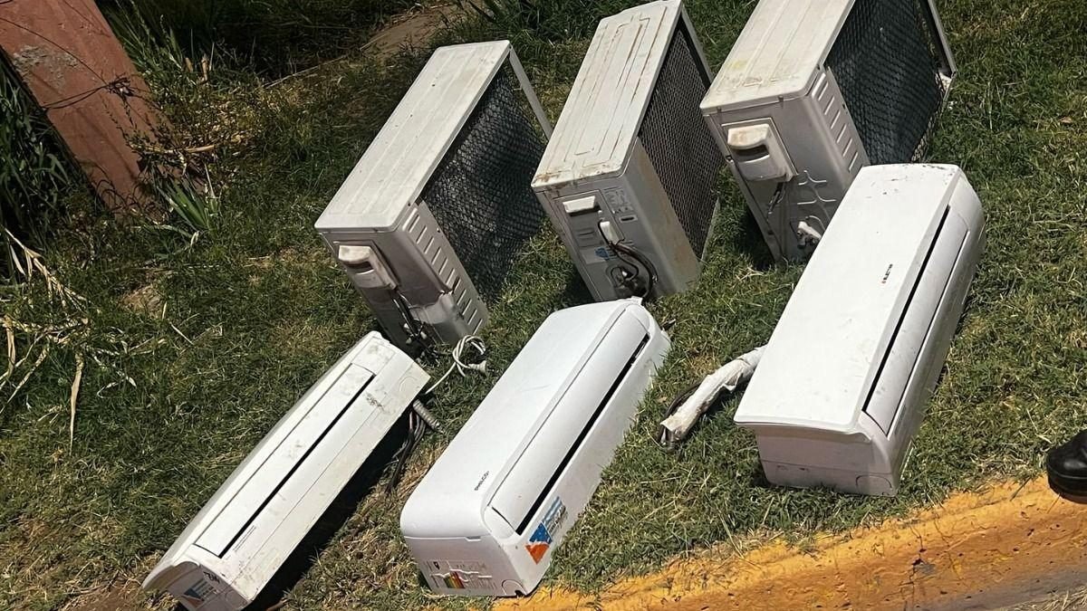 CAYERON CUATRO SOSPECHOSOS QUE ROBABAN AIRES ACONDICIONADOS POR LOS TECHOS EN MENDOZA