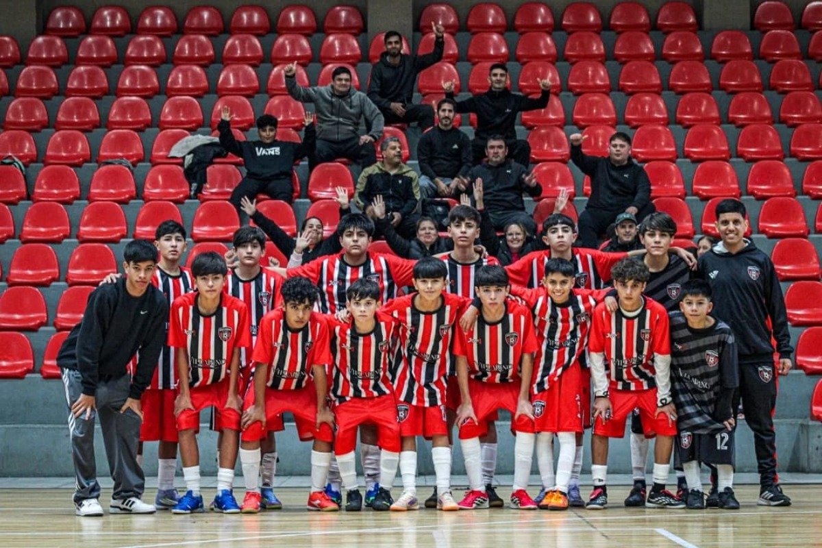 CENTENARIO FUTSAL CERRÓ UNA HISTÓRICA PARTICIPACIÓN EN EL NACIONAL AFA: EL CLUB SANTARROSINO SE METIÓ ENTRE LOS MEJORES DEL PAÍS