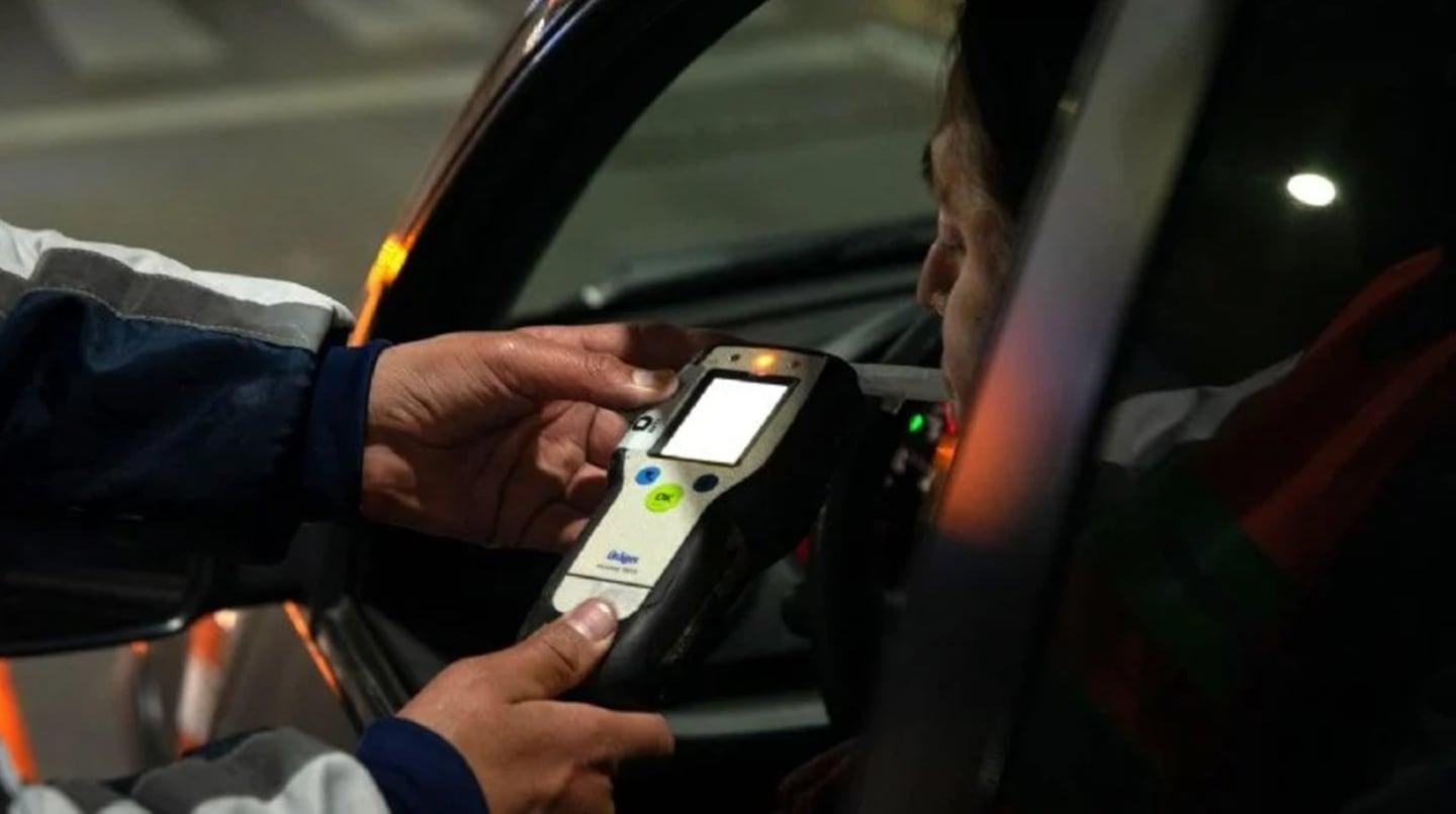 CHOCÓ CONTRA TRES POSTES EN MAIPÚ Y DIO 2,73 DE ALCOHOLEMIA: QUIÉN ES EL CONDUCTOR