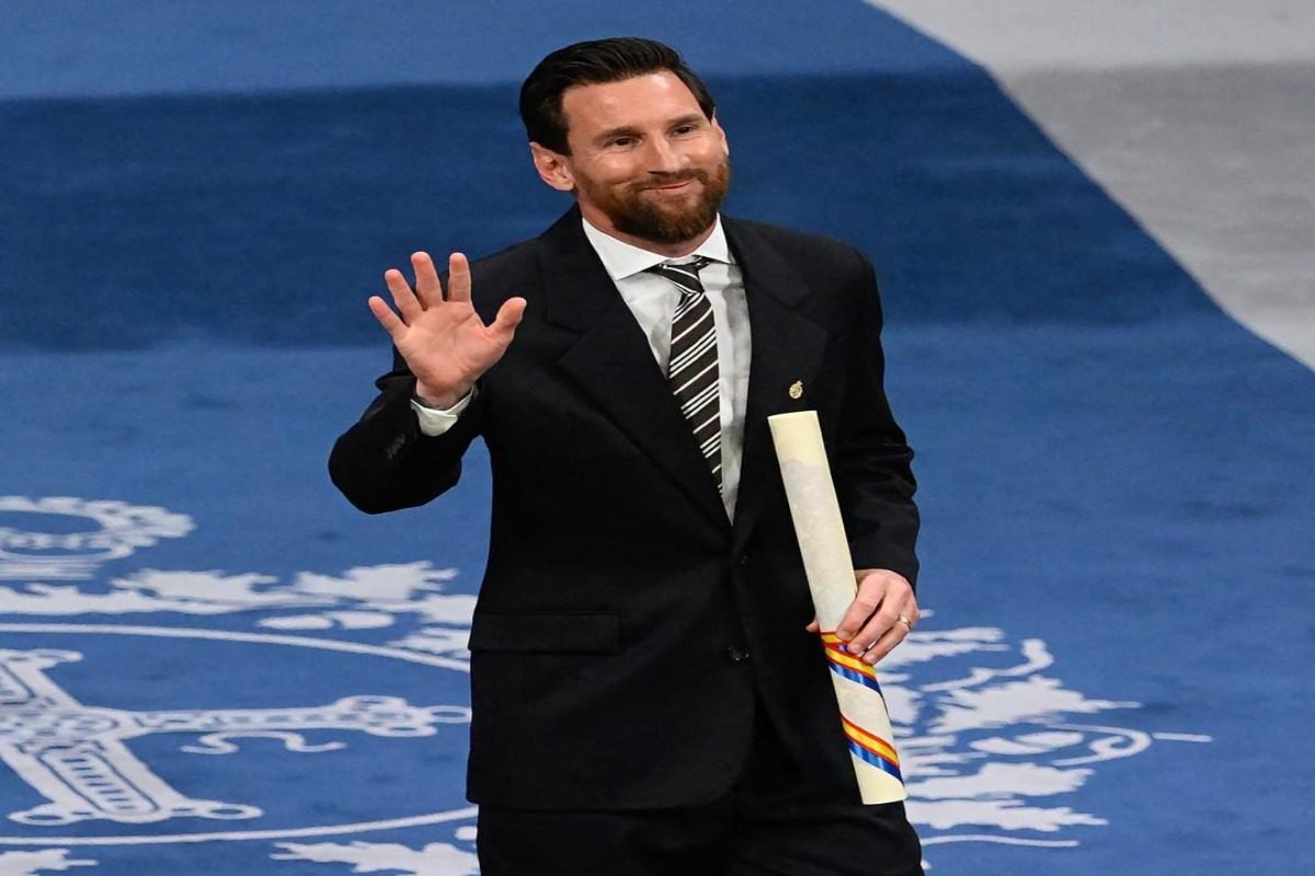 DE GALA Y CON UNA AGENDA A CONTRARRELOJ: MESSI RECIBIÓ EL PRINCESA DE ASTURIAS Y MANTIENE LA INTRIGA POR EL BALÓN DE ORO