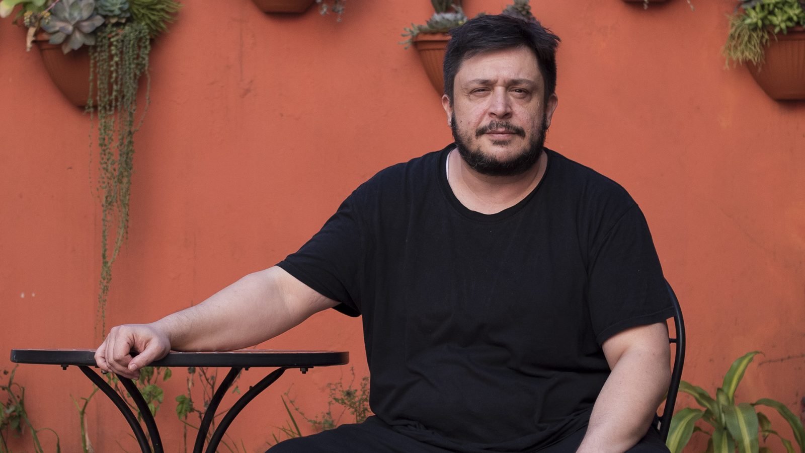 DENUNCIAN A CASCIARI POR PRESUNTA ESTAFA EN ORSAI: 18 INVERSORES RECLAMAN AUDITORÍA Y EL ESCRITOR RESPONDE: “ACTUAMOS CON INGENUIDAD”