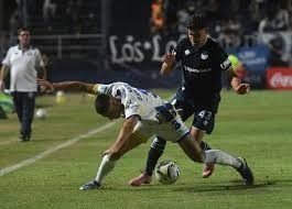 DUELO DE TITANES: LA LEPRA SE MIDE ANTE ROSARIO CENTRAL EN UN PARTIDO DE ALTO VOLTAJE