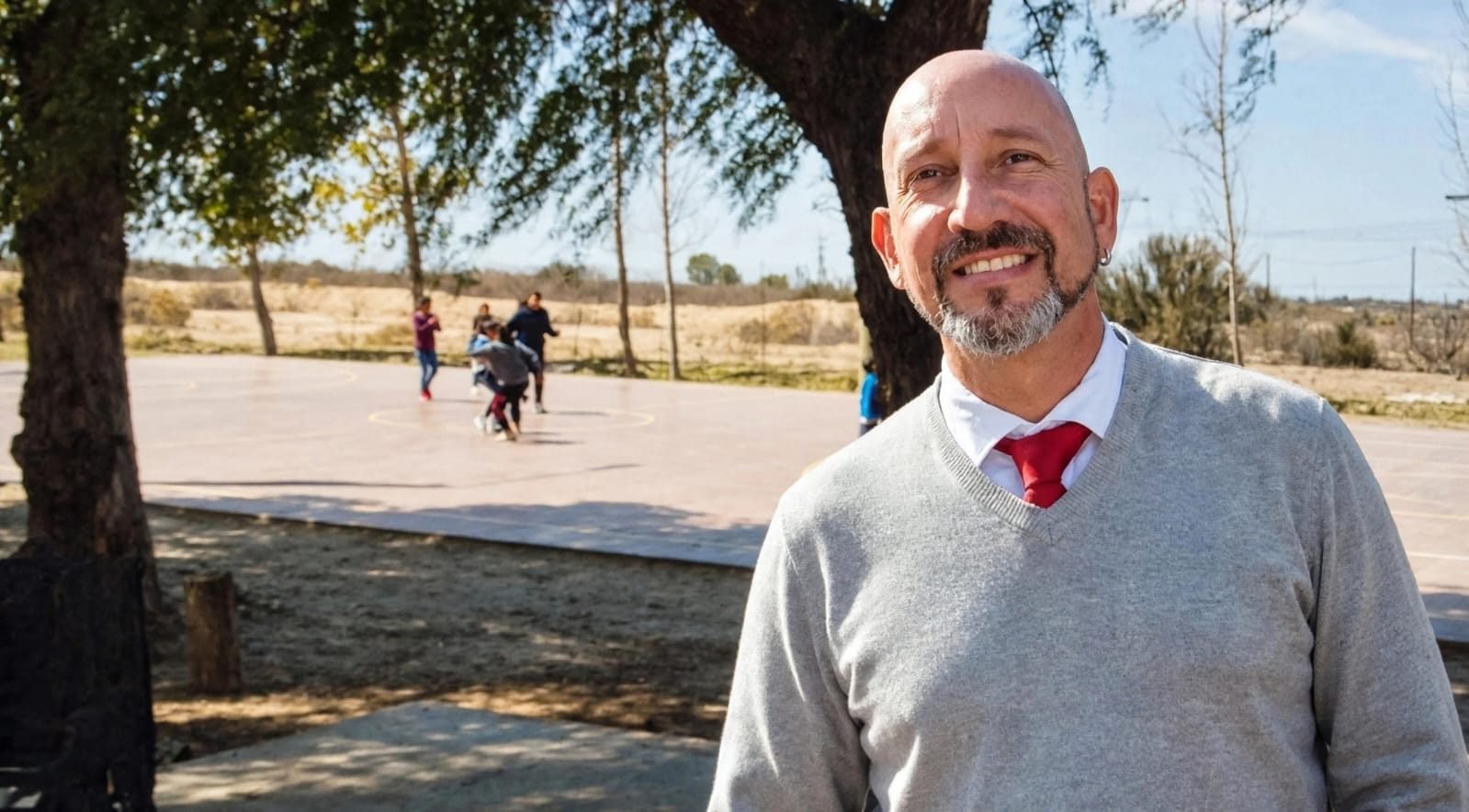 ORGULLO TOTAL: EL DIRECTOR DE UNA ESCUELA RURAL DE SAN MARTÍN, ENTRE LOS TRES MEJORES DEL PAÍS