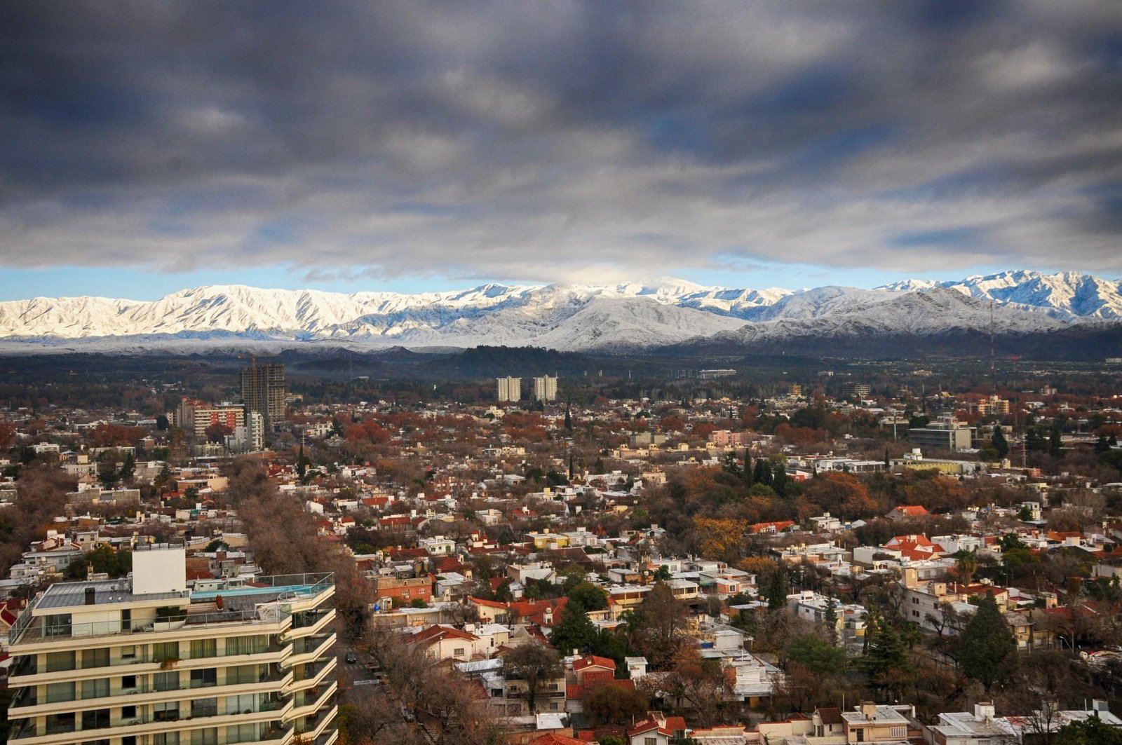 EL FRÍO VUELVE CON FUERZA A MENDOZA: CÓMO ESTARÁ EL TIEMPO ESTE MIÉRCOLES