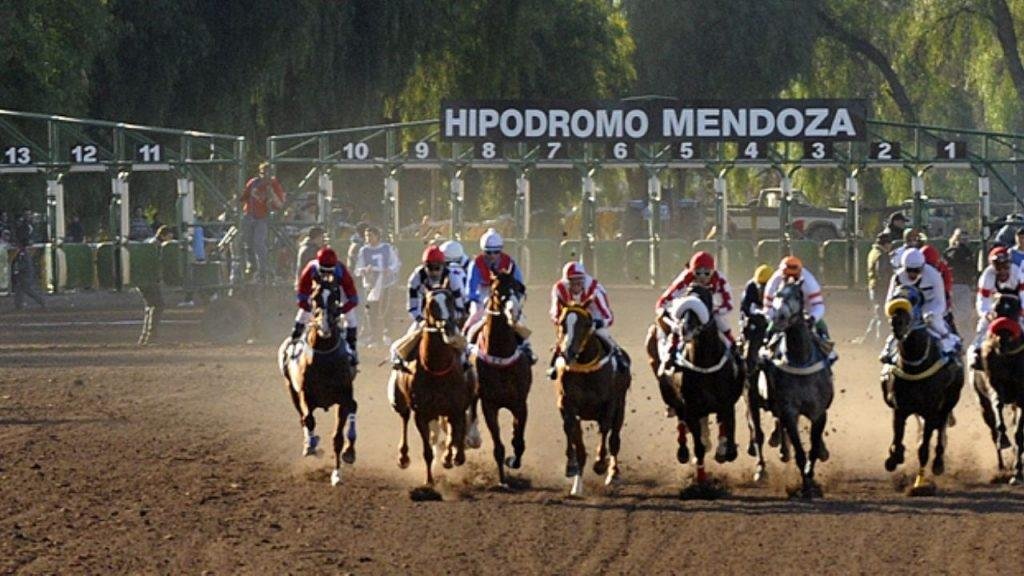 EL FUTURO DEL HIPÓDROMO DE MENDOZA: ENTRE EL DESARROLLO URBANO Y EL TEMOR DE LAS FAMILIAS DEL TURF