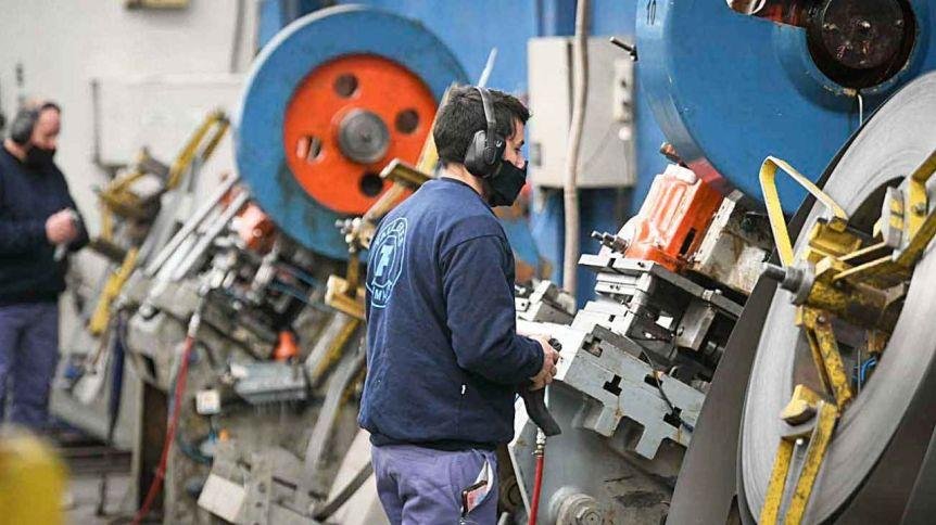 EL PBI VOLVIÓ A CRECER, PERO LA RECUPERACIÓN AÚN NO SE REFLEJA EN EL EMPLEO NI EN LA INVERSIÓN