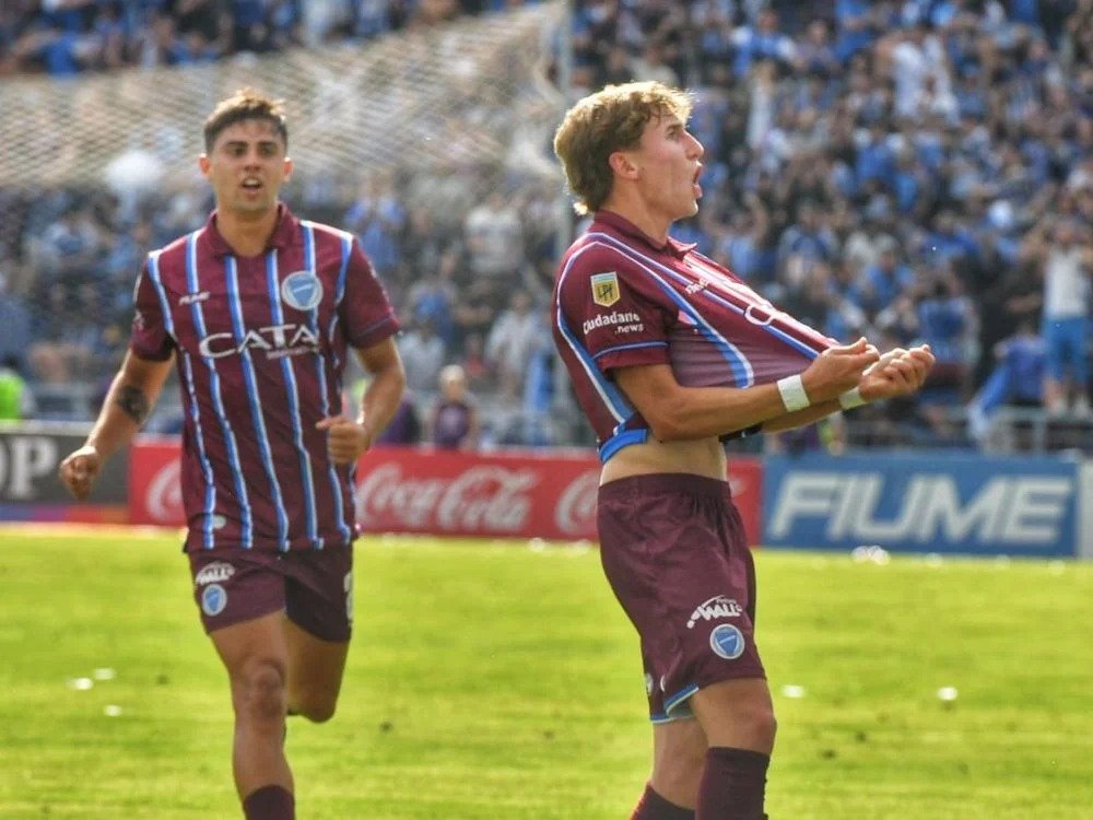 EL TOMBA VA POR LA REVANCHA: GODOY CRUZ VISITA A UN ACASSUSO QUE SE HUNDE EN EL DESCENSO