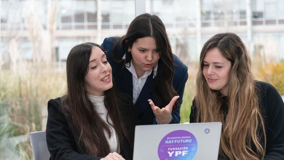 FUNDACIÓN YPF ABRIÓ LA INSCRIPCIÓN A CURSOS GRATUITOS DE PROGRAMACIÓN, DATOS E INTELIGENCIA ARTIFICIAL