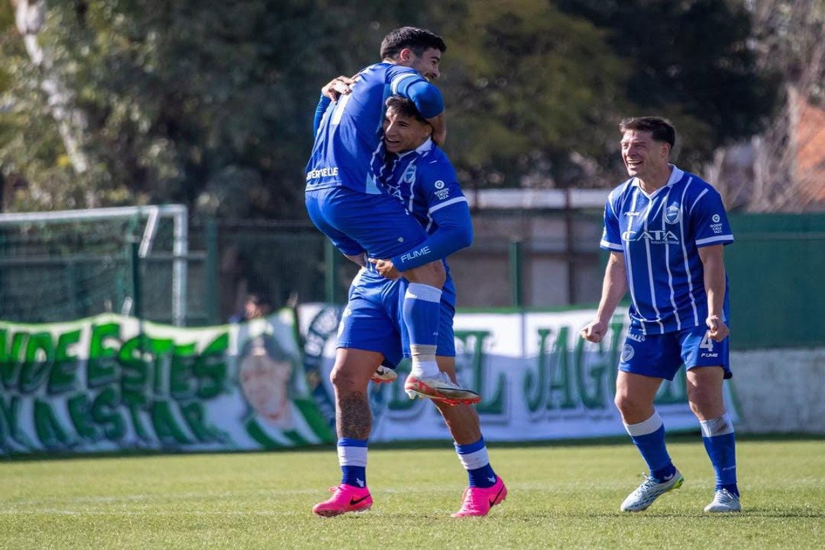 GODOY CRUZ SACÓ UN TRIUNFAZO ANTE SAN MIGUEL Y AGUANTÓ CON DIEZ PARA GANAR 2-1