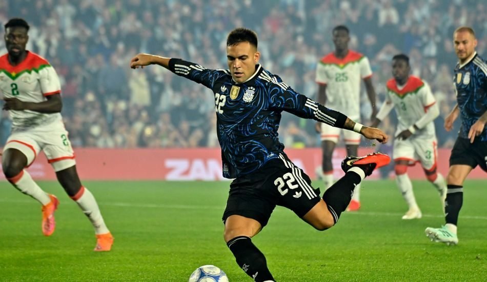GOLEADA HISTÓRICA EN EL MONUMENTAL: ARGENTINA APABULLÓ A BURKINA FASO CON UN ROTUNDO 7 A 0. MIRÁ LOS GOLES