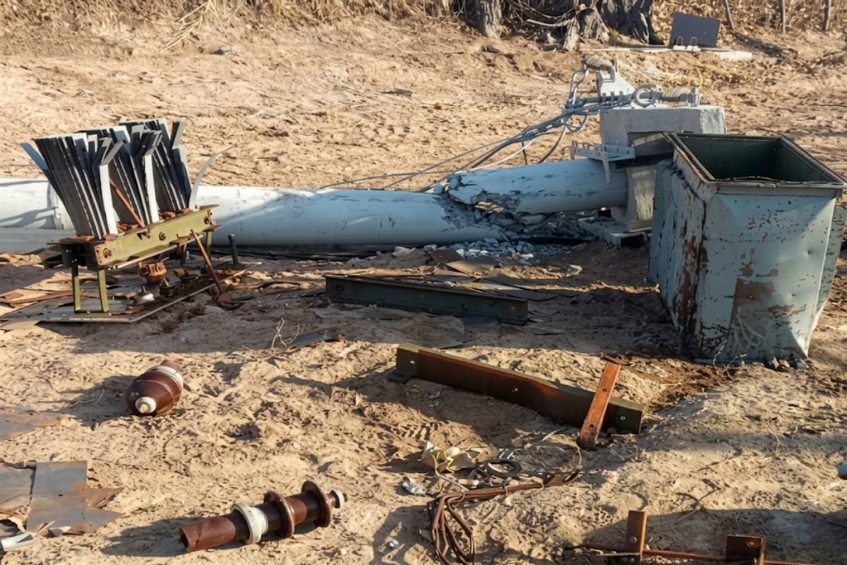 GRAVE ACCIDENTE EN SAN MARTÍN: UN POSTE CON UN TRANSFORMADOR CAYÓ SOBRE UN OPERARIO
