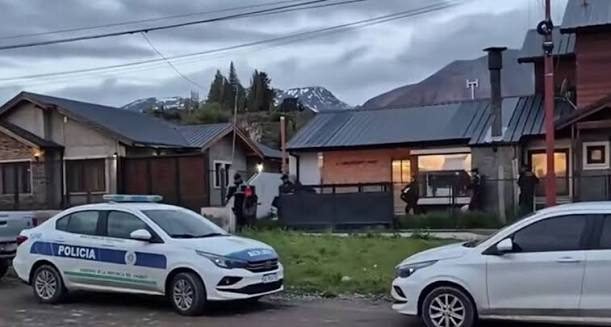 HORROR PATAGÓNICO: UN BIOQUÍMICO MANTUVO AISLADA A SU FAMILIA DURANTE 4 AÑOS EN CONDICIONES DE EXTREMA VULNERABILIDAD