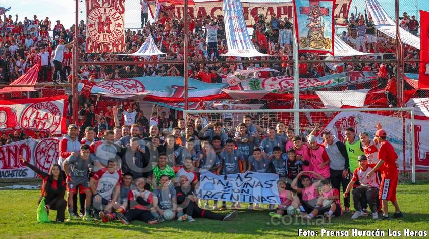 HURACÁN LAS HERAS SE METIÓ EN LA ZONA CAMPEONATO DEL FEDERAL A CON EMPATE Y FIESTA INCLUIDA