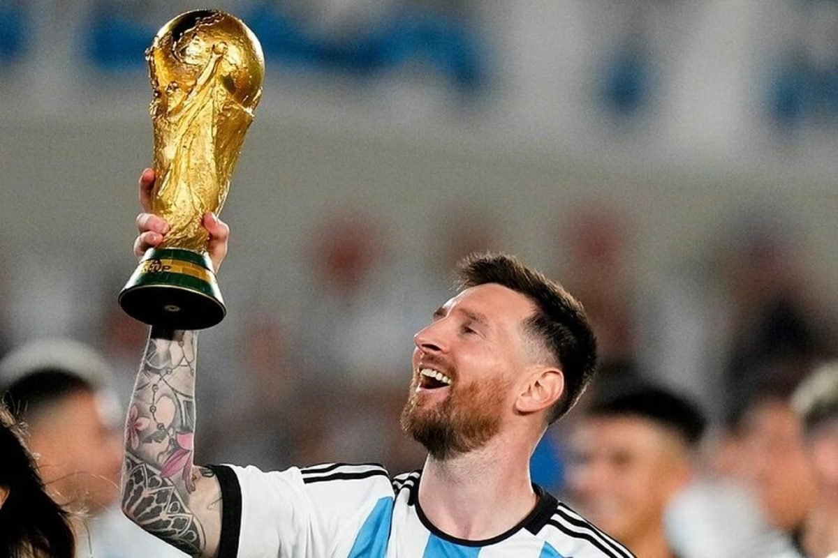 INÉDITO: MESSI RECIBIRÁ EL MÁXIMO RECONOCIMIENTO DE LA UBA Y SERÁ EL PRIMER DEPORTISTA EN OBTENERLO