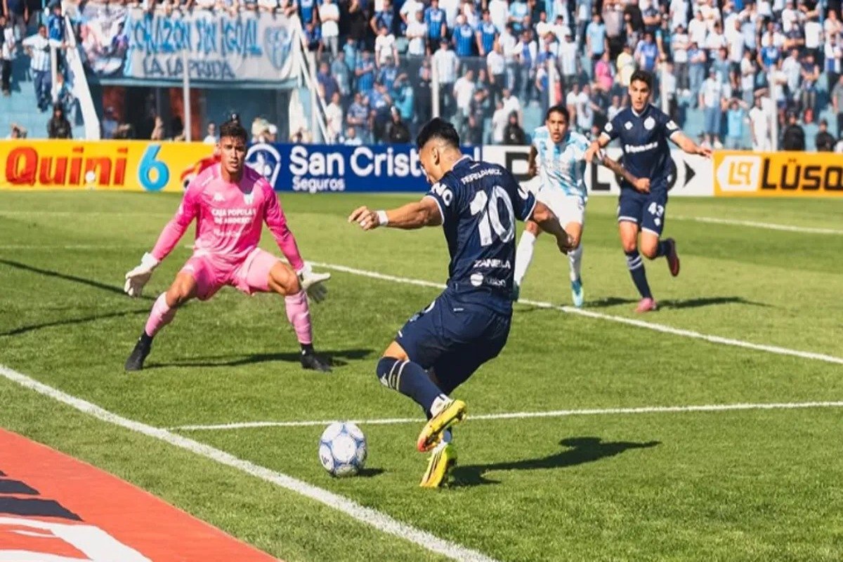 INDEPENDIENTE RIVADAVIA SUMÓ UN PUNTO EN TUCUMÁN Y ARRANCÓ EL CLAUSURA CON UN EMPATE