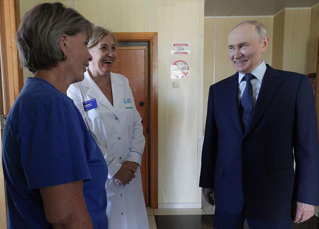 JAPÓN RECHAZÓ ENÉRGICAMENTE LA VISITA DE PUTIN A LAS DISPUTADAS ISLAS KURILES Y CRECE LA TENSIÓN CON RUSIA