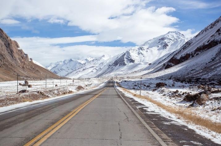 JUEVES HELADO EN MENDOZA: BAJA LA TEMPERATURA Y SIGUEN LAS NEVADAS EN LA CORDILLERA