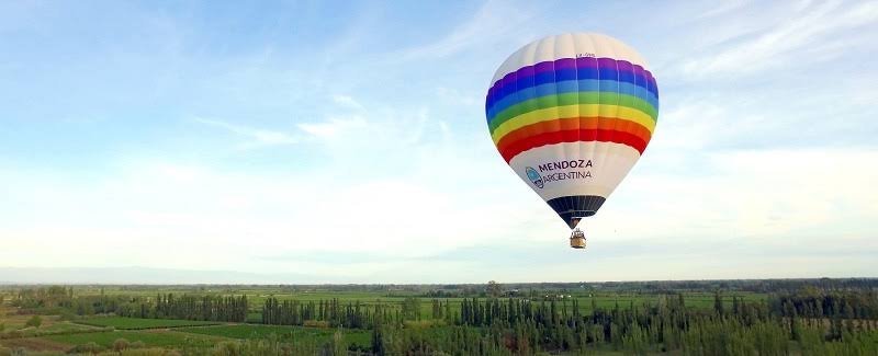 JUNÍN, EL DEPARTAMENTO MENDOCINO DONDE SE PUEDE VOLAR EN GLOBO SOBRE VIÑEDOS Y OLIVARES