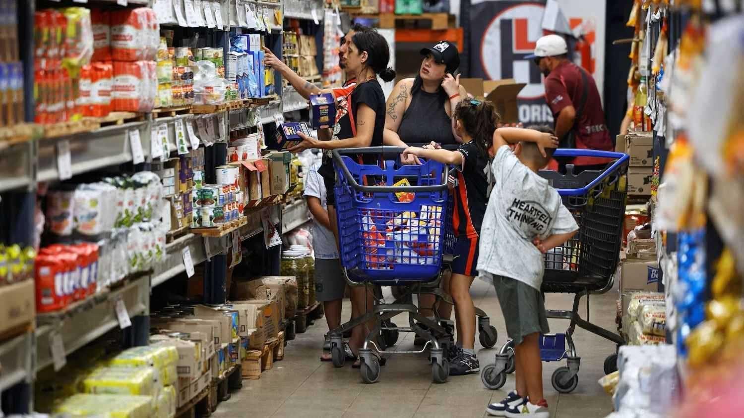 EL CONSUMO Y LA INVERSIÓN SIGUEN SIN DESPEGAR, MIENTRAS ALGUNOS SECTORES DE LA ECONOMÍA REBOTAN LEVEMENTE