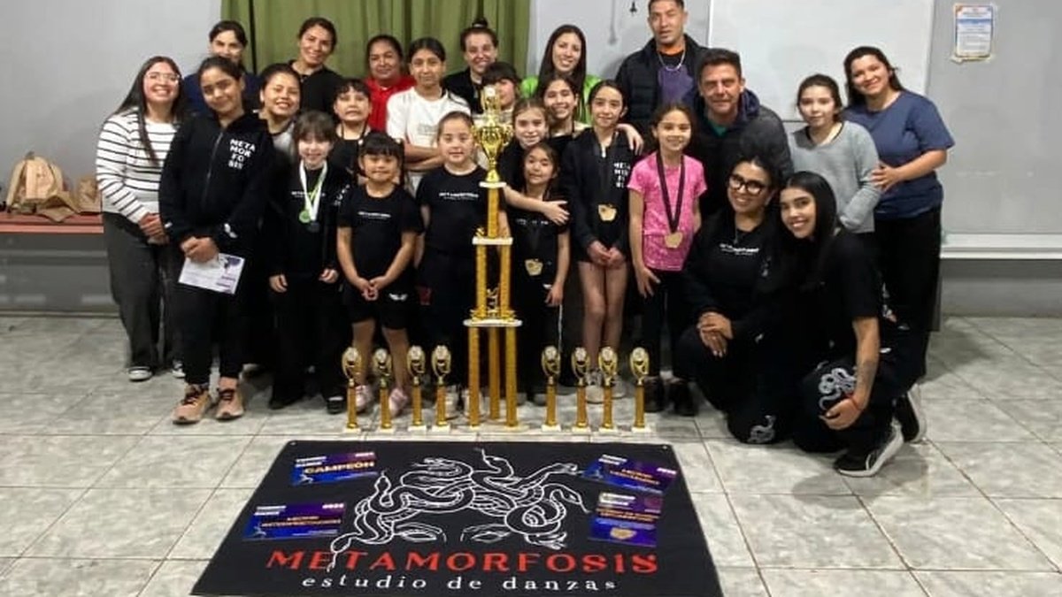 LA ESCUELA DE DANZA METAMORFOSIS SE LLEVÓ TODOS LOS PRIMEROS PUESTOS EN EL TORNEO PROVINCIAL MORTAL DANCE