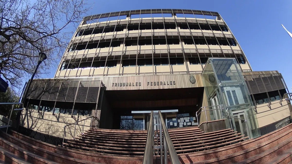 LA JUSTICIA FEDERAL DE MENDOZA ORDENÓ RESTITUIR LA COBERTURA MÉDICA A UNA MUJER TRANS