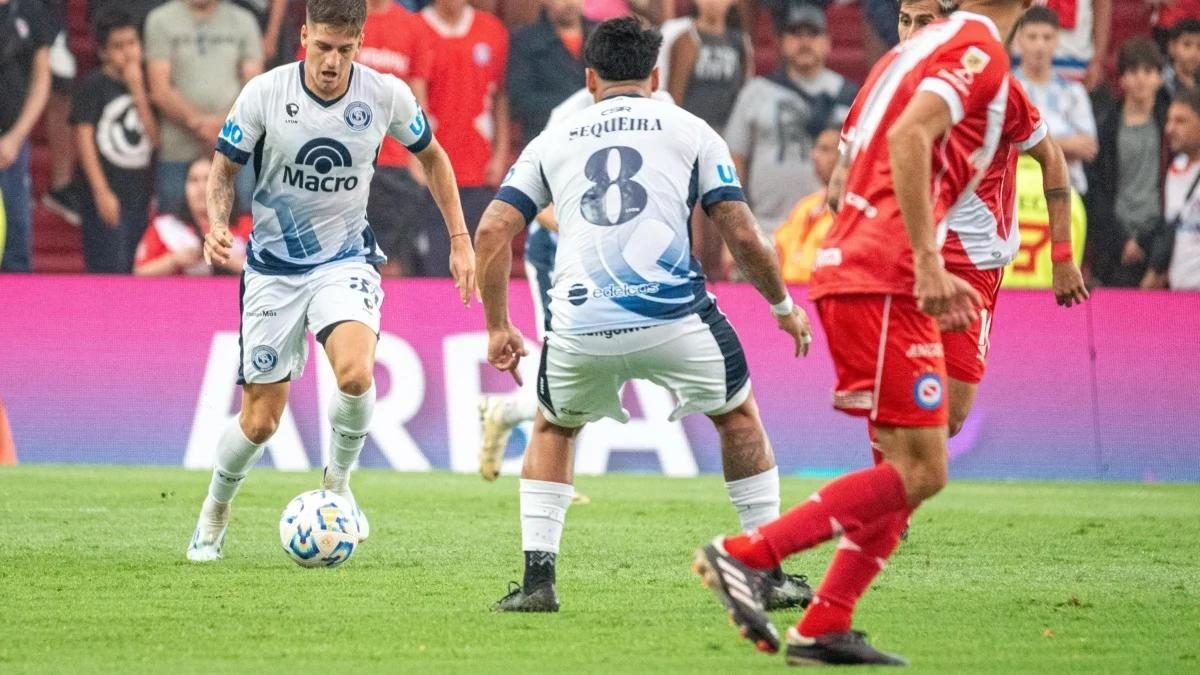 LA LEPRA SE JUEGA MUCHO EN LA PATERNAL: INDEPENDIENTE RIVADAVIA BUSCA UN TRIUNFO CLAVE ANTE ARGENTINOS JUNIORS