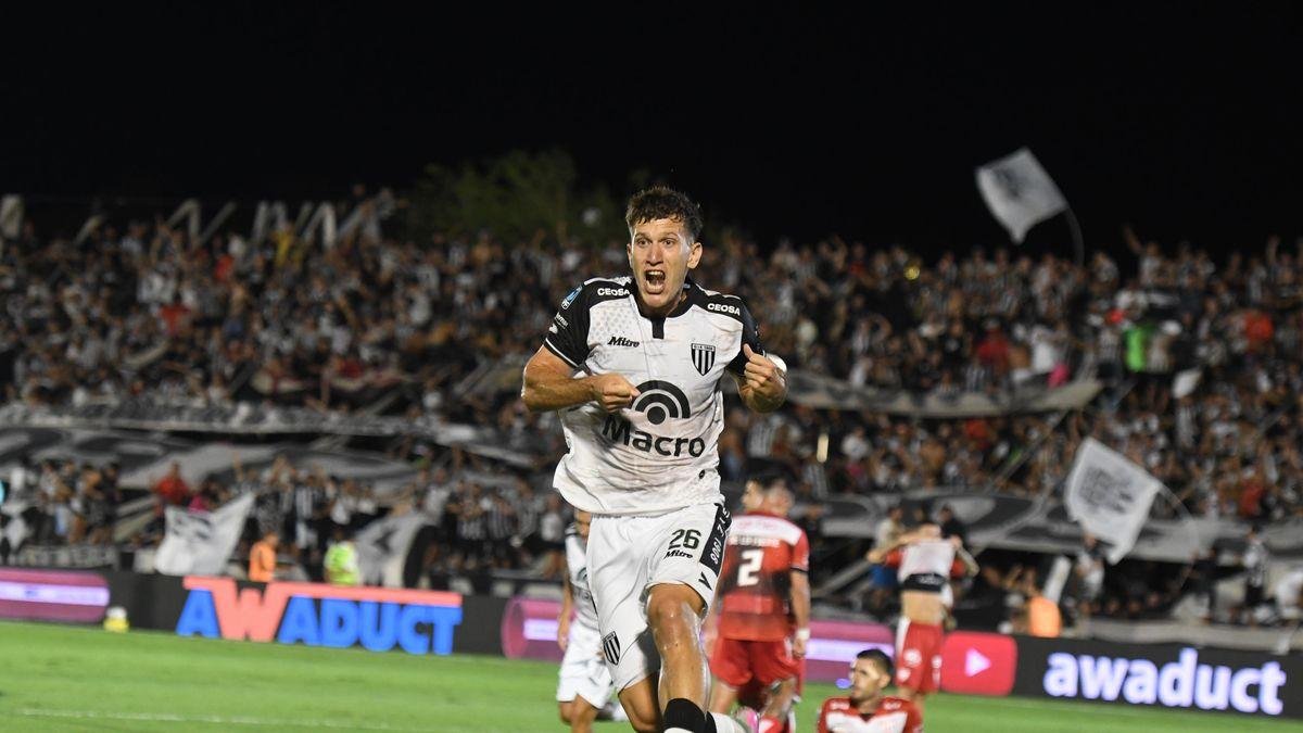 LENCIONI Y SU FESTIVAL DE GOL: EL LOBO VOLVIÓ A BAILAR A UN GRANDE