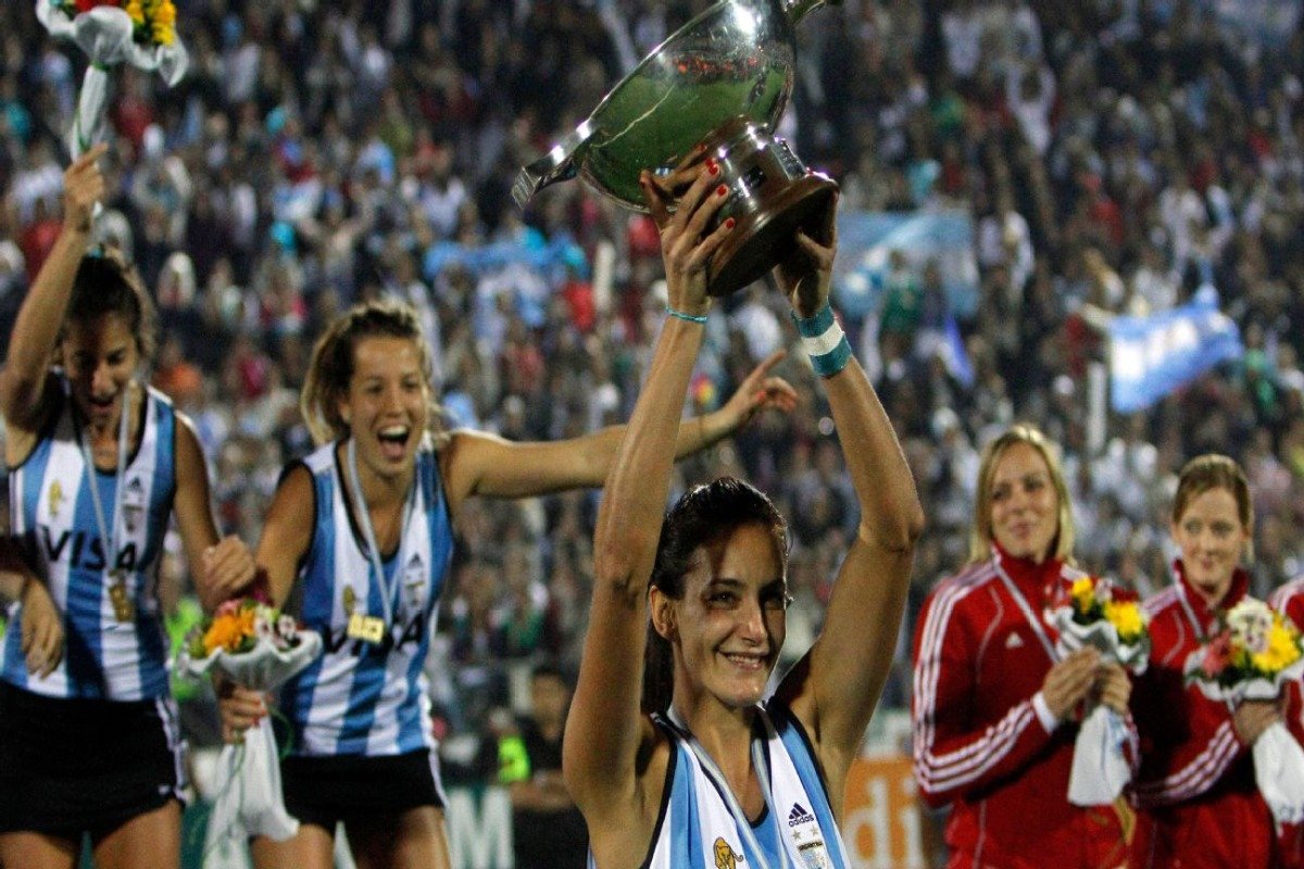 LUCIANA AYMAR, RECONOCIDA COMO LA MEJOR JUGADORA DE LA HISTORIA DEL HOCKEY