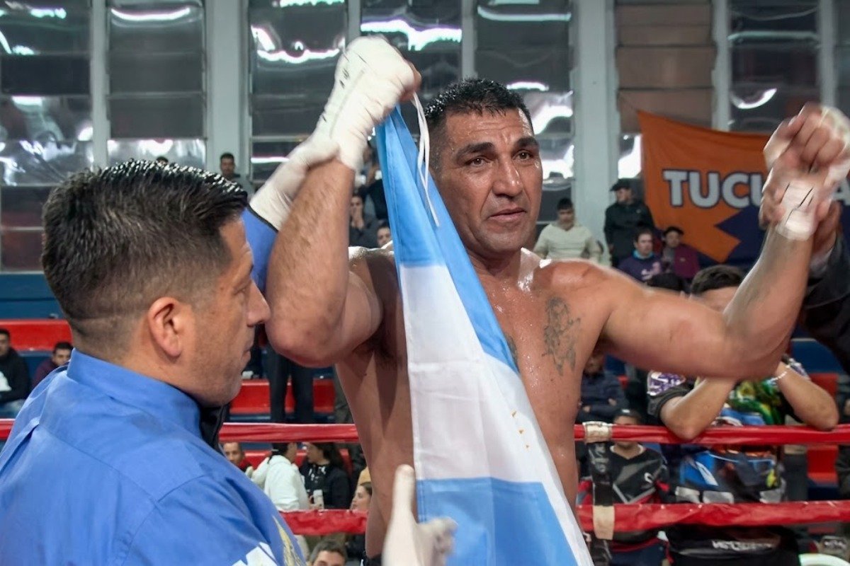 MARCOS “EL FLACO” AUMADA HIZO HISTORIA Y SE CONSAGRÓ CAMPEÓN SUDAMERICANO DE LOS PESOS PESADOS
