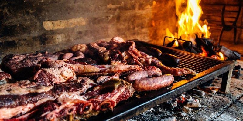MATE, VINO Y ASADO: LOS TRES CLÁSICOS ARGENTINOS QUE SIENTEN EL GOLPE DEL BOLSILLO