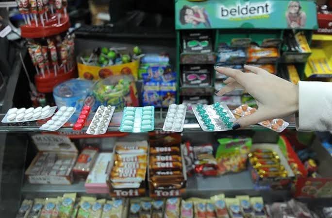 MEDICAMENTOS EN KIOSCOS Y SUPERMERCADOS: LA PROPUESTA DE NACIÓN PONE A MENDOZA EN EL CENTRO DEL DEBATE