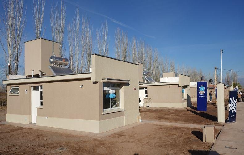 MENDOZA OFICIALIZÓ EL DESALOJO EXPRÉS DEL IPV PARA RECUPERAR VIVIENDAS DE ADJUDICATARIOS INCUMPLIDORES
