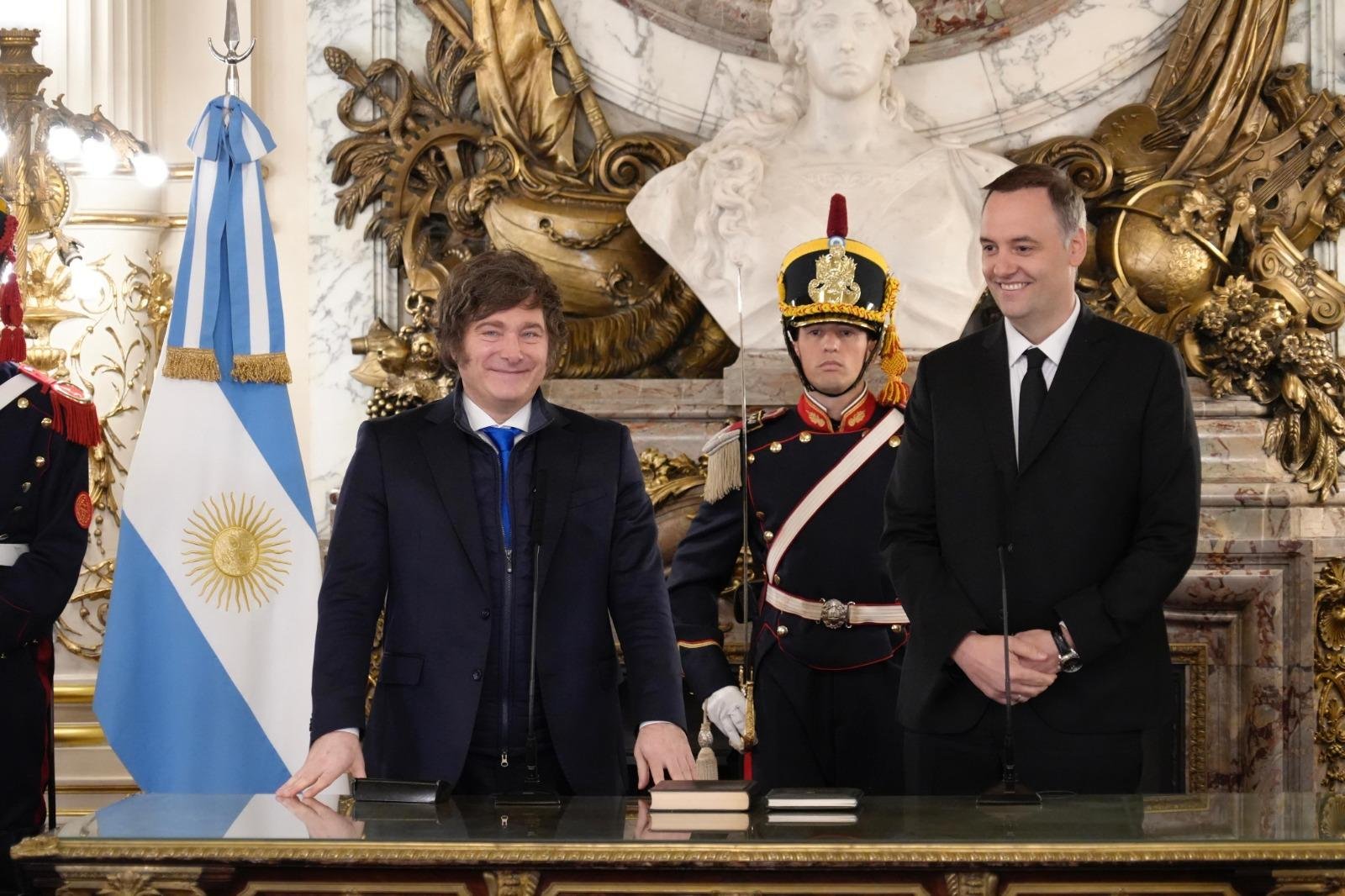 MILEI VOLVIÓ A RESPALDAR A ADORNI: "PARA MÍ ES HONESTO"