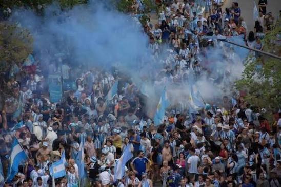 MUNICIPALIDAD DE SAN MARTÍN SUSPENDE EL FAN FEST TRAS DISTURBIOS EN EL DEBUT MUNDIALISTA