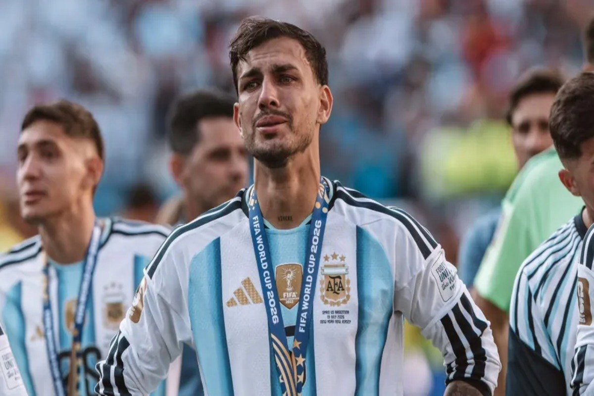 PAREDES TERMINÓ EL MUNDIAL CON UNA FISURA EN UNA COSTILLA Y BOCA ESPERA POR SU RECUPERACIÓN