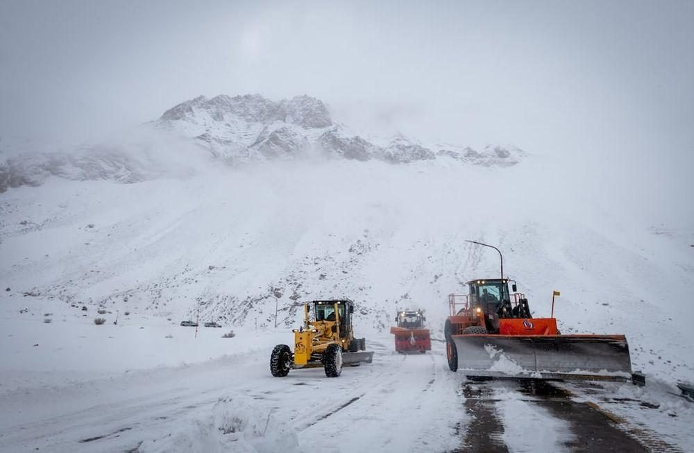 PASO A CHILE: SIGUE CERRADO POR LA NIEVE Y ESPERAN UNA VENTANA DE BUEN TIEMPO PARA REABRIRLO