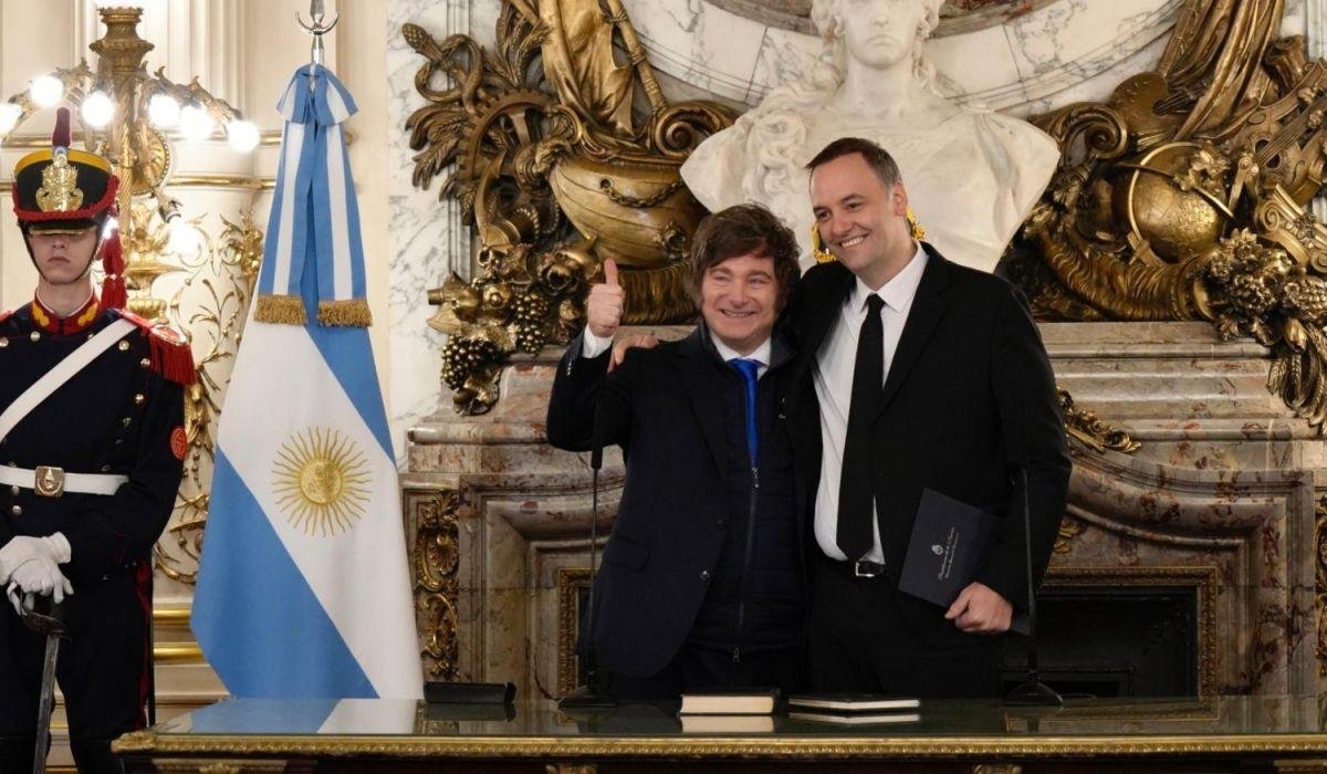 ¿POR QUÉ MILEI SIGUE SOSTENIENDO A ADORNI? LAS DUDAS CRECEN MIENTRAS HAY EXPECTATIVAS POR SU RENUNCIA