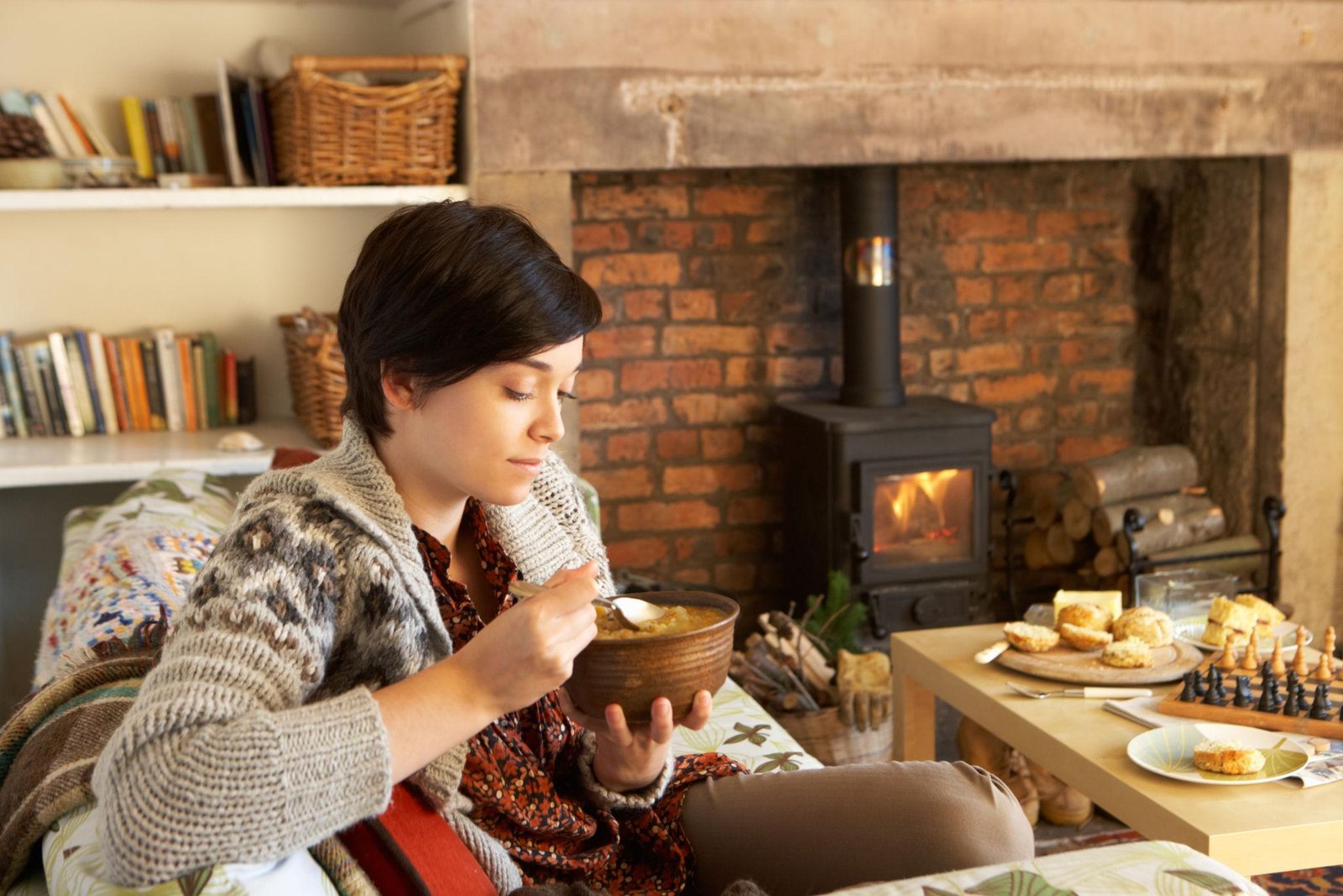 ¿POR QUÉ SENTIMOS MÁS HAMBRE EN INVIERNO? LA EXPLICACIÓN CIENTÍFICA DETRÁS DEL AUMENTO DEL APETITO
