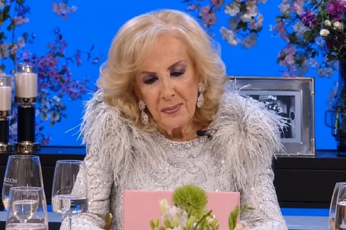 PREOCUPACIÓN POR LA SALUD DE MIRTHA LEGRAND: FUE INTERNADA POR UN CUADRO DE BRONQUITIS