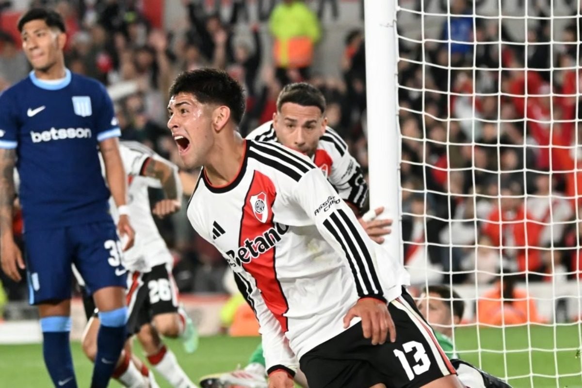 RIVER SE QUEDÓ CON EL CLÁSICO ANTE RACING: TRIUNFAZO POR 1-0 Y UN PASO CLAVE HACIA LOS PLAYOFFS