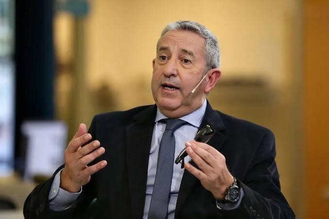 RUTAS ROTAS Y BOLSILLO EXPRIMIDO: JULIO COBOS EXIGE UNA INVESTIGACIÓN POR EL PAGO DUPLICADO Y LAS RUTAS QUE NO SE ARREGLAN