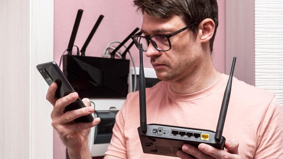 ¿TE ROBAN EL WIFI? EN MENOS DE CINCO MINUTOS PODÉS ECHAR A LOS INTRUSOS DE TU RED