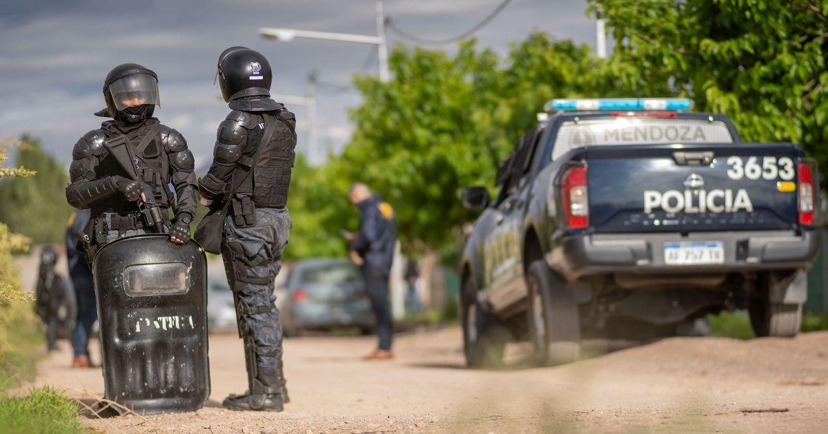 TENSIÓN EN MAIPÚ: SE LLEVÓ A SU HIJO PESE A UNA PROHIBICIÓN Y LA POLICÍA LA INTERCEPTÓ TRAS UNA PERSECUCIÓN