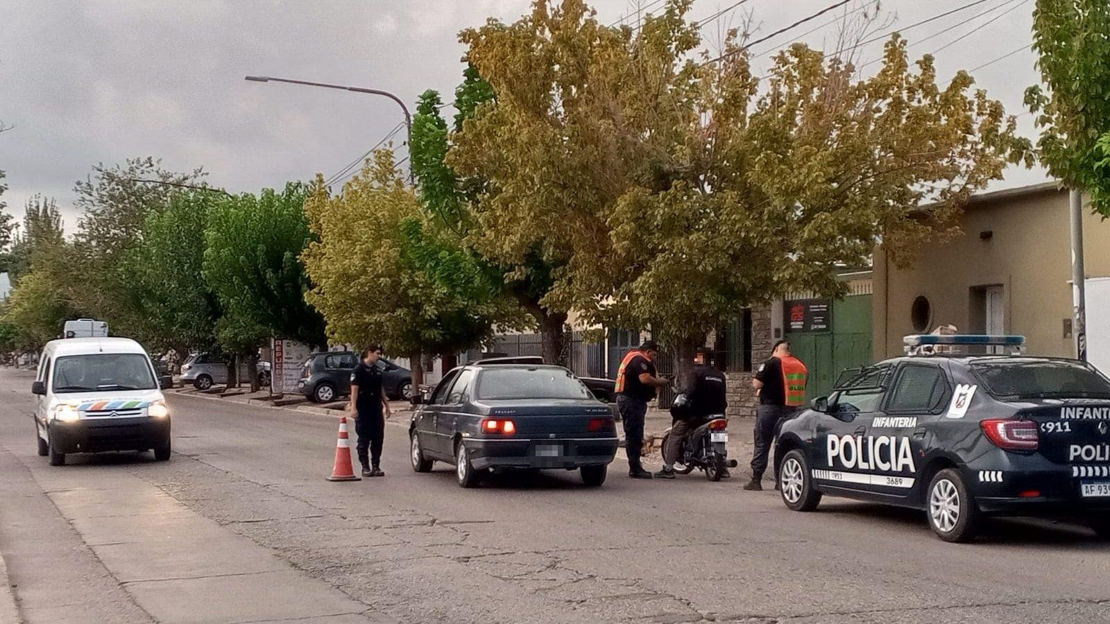 TRAGEDIA EN GUAYMALLÉN: UN MOTOCICLISTA DE 26 AÑOS MURIÓ TRAS PERDER EL CONTROL DE SU MOTO