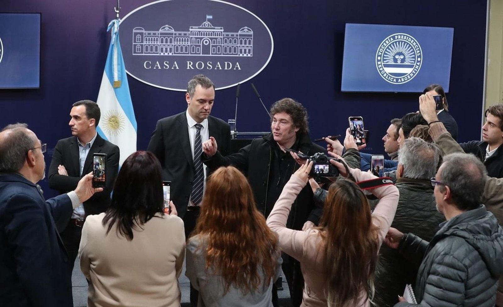 UN AUDIO COMPLICA A ADORNI Y REAVIVA EL DEBATE SOBRE LA TRANSPARENCIA EN EL GOBIERNO