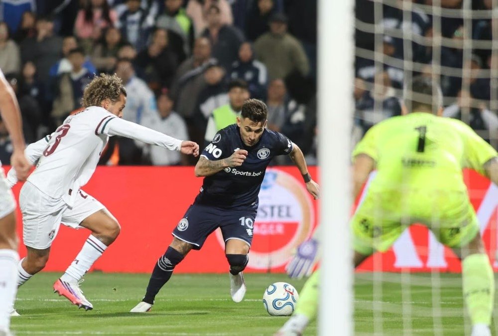 UN GOLPE SOBRE LA HORA DEJÓ A LA LEPRA SIN EL SUEÑO DE RETENER LA COPA