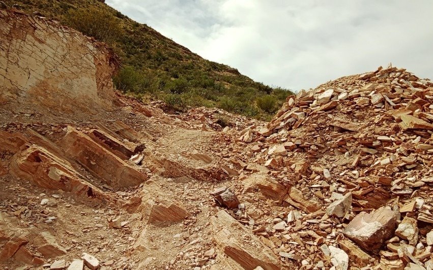 UNA DETONACIÓN ENCENDIÓ LA ALERTA Y TERMINARON SUSPENDIENDO UNA CANTERA DE PIEDRA LAJA EN SAN RAFAEL