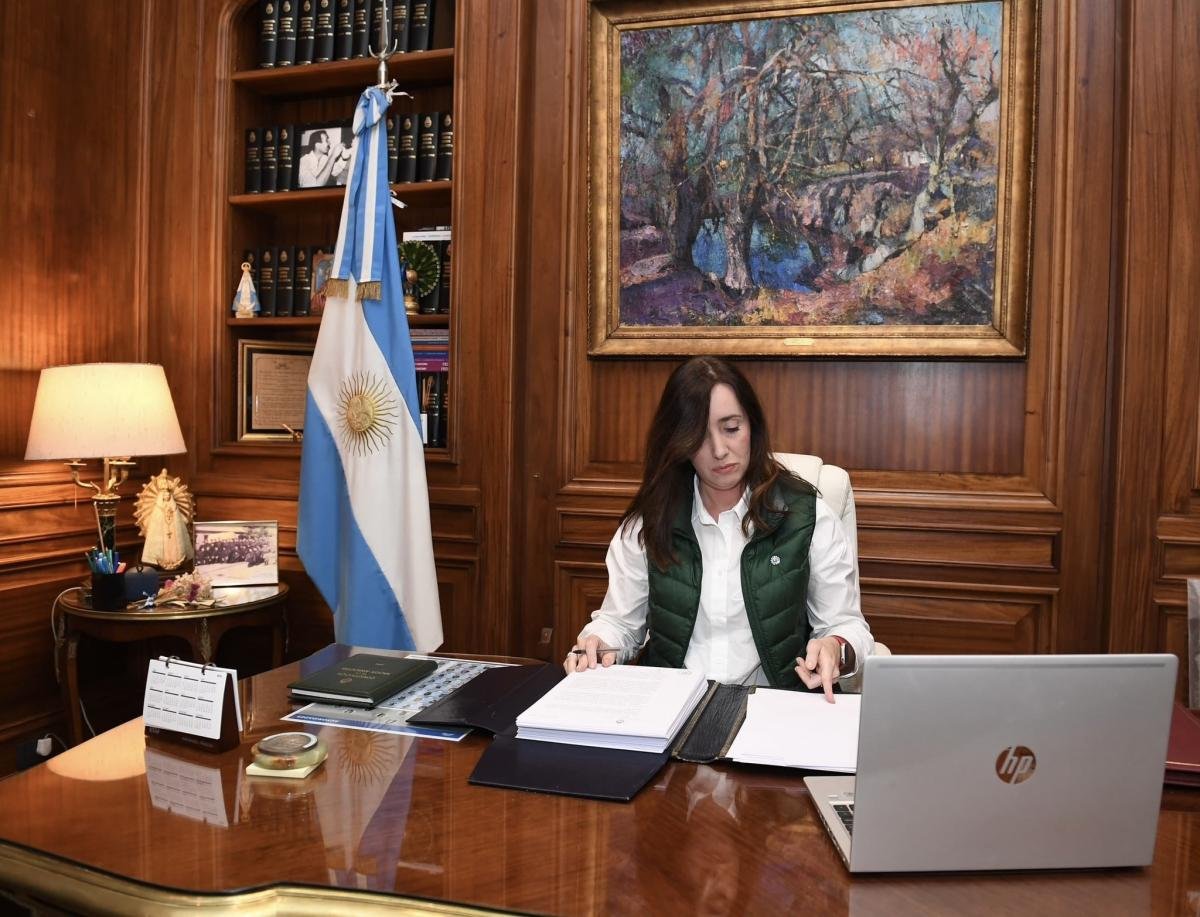 VILLARRUEL HOMENAJEÓ A SAN MARTÍN Y PROFUNDIZÓ SU DISTANCIA CON EL GOBIERNO NACIONAL